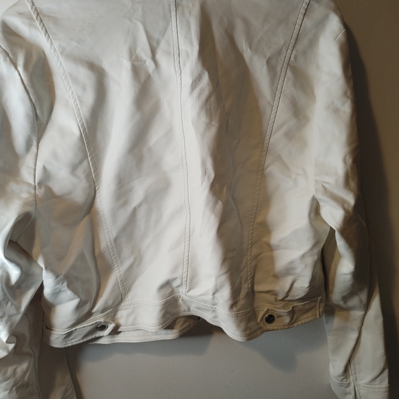 Rebel Wilson for Torrid faux leather moto jacket - Picture 7 of 7